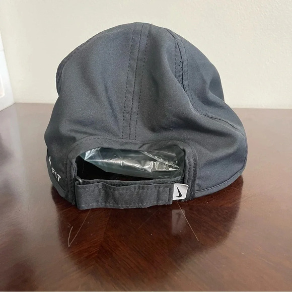 Nike Dri Fit Featherlight Hat Black Unisex Adjustable - Picture 4 of 6
